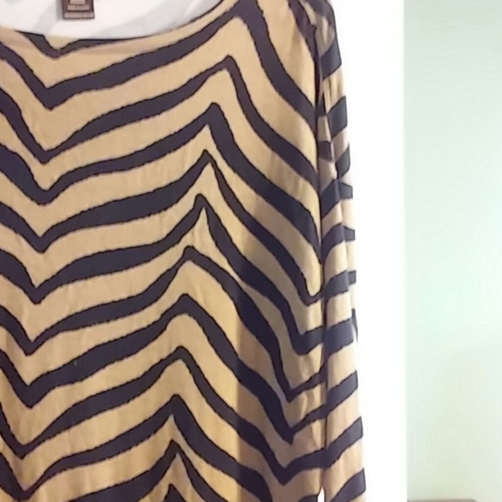 Tunic - Picture 3 of 4
